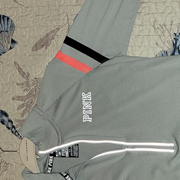 Victoria's Secret Pink Ultimate Grey Half Zip - Picture 5 of 8